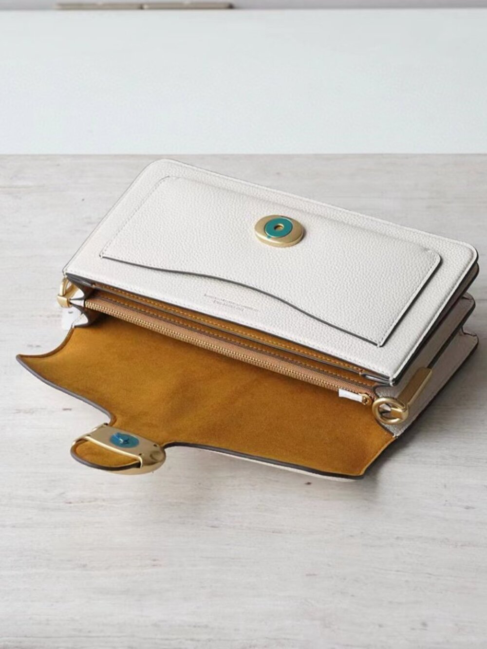 Coach Tabby 26 Shoulder Bag Crossbody Leather Authentic - Picture 2 of 5